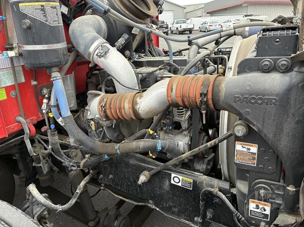 2019 Peterbilt 337 - image 28