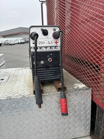 2019 Peterbilt 337 - image 24