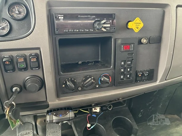 2019 Peterbilt 337 - image 33