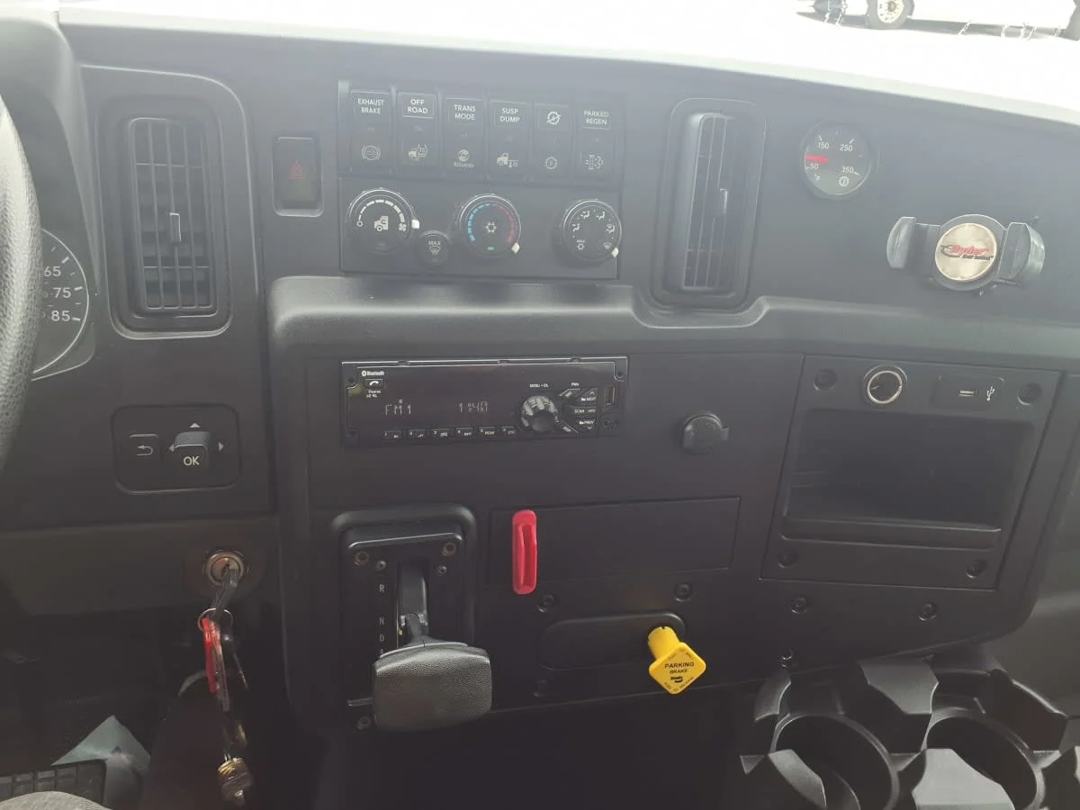 2020 International MV in Taylor, MI — photo 11