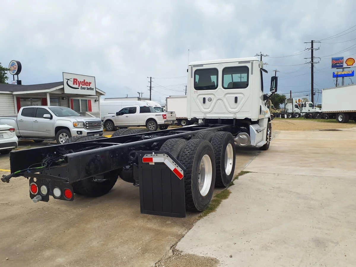 2018 Freightliner Cascadia in Converse, TX — photo 4