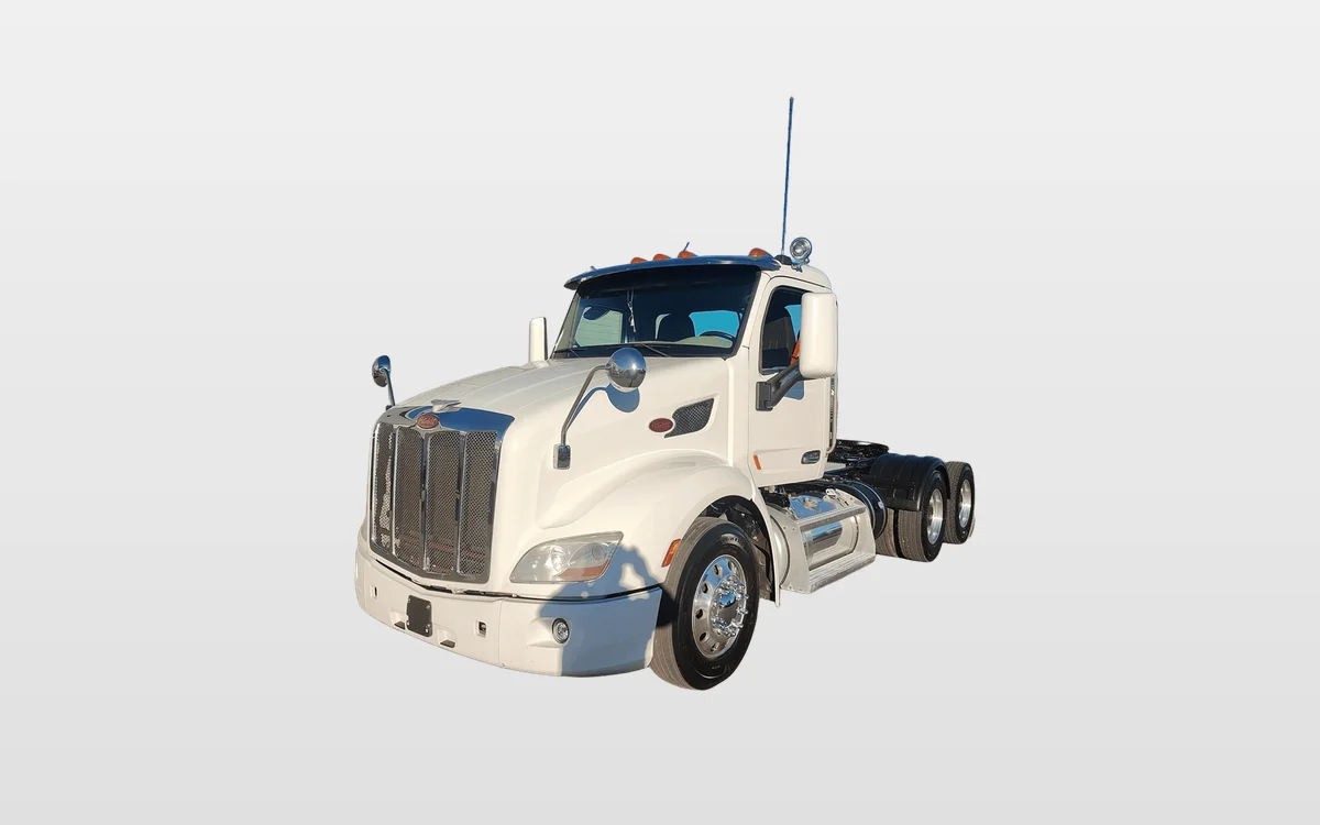 2020 Peterbilt 579 - image 1