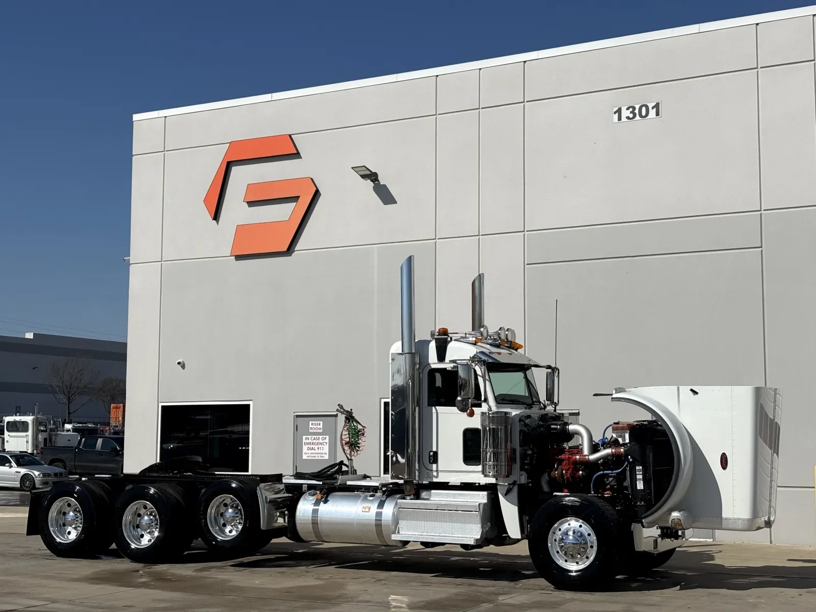 2023 Peterbilt 389 - image 9