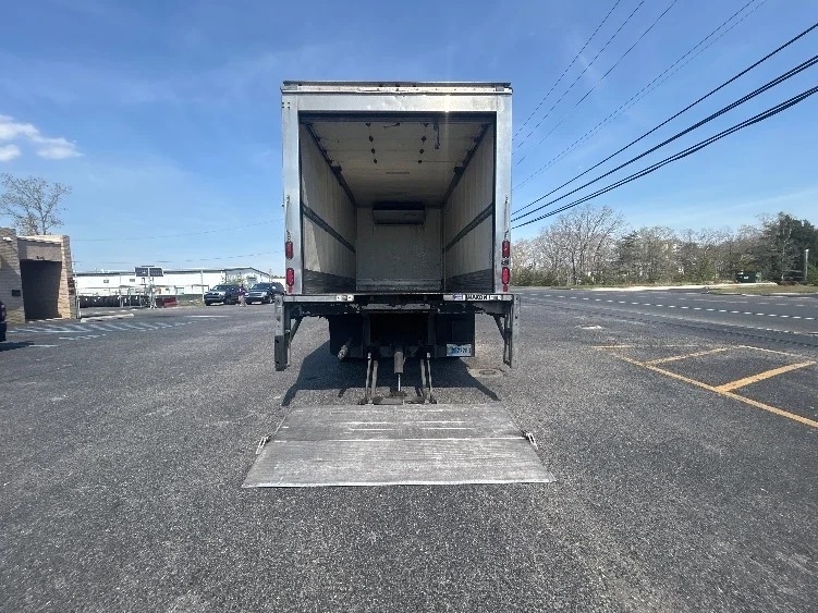 2019 Hino 195 in Millville, NJ — photo 9