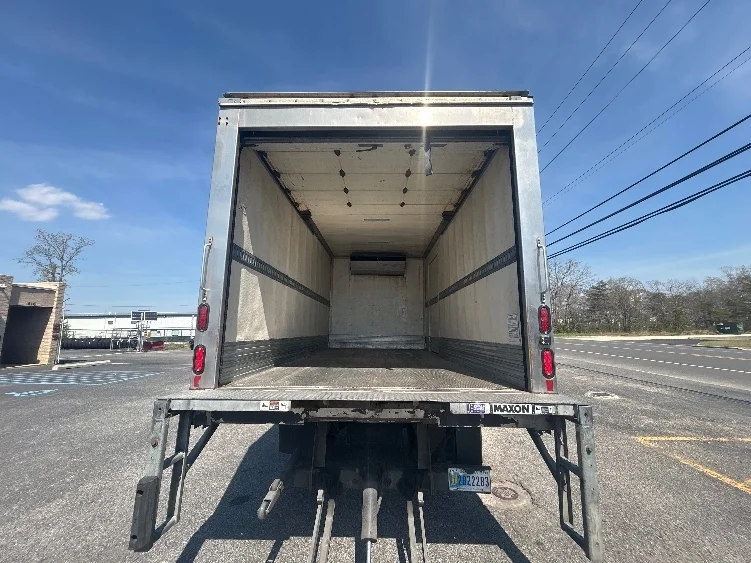 2019 Hino 195 in Millville, NJ — photo 8