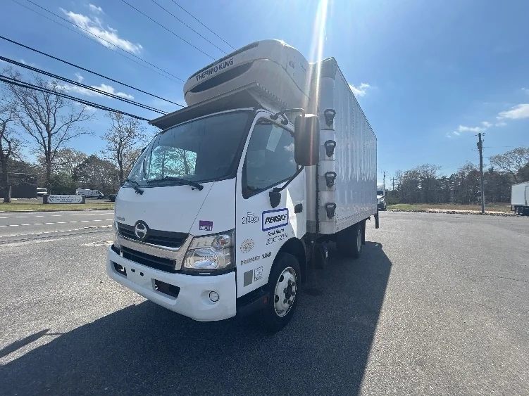 2019 Hino 195 in Millville, NJ — photo 3