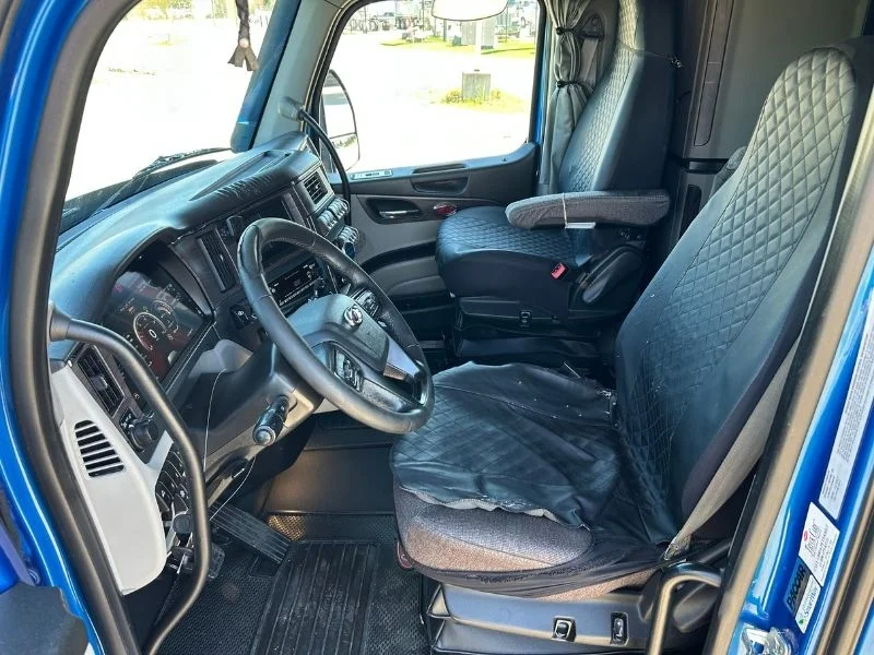 2022 Peterbilt 579 in Richmond, VA — photo 16