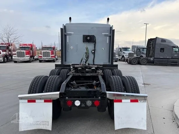 2022 Kenworth W900 - image 6