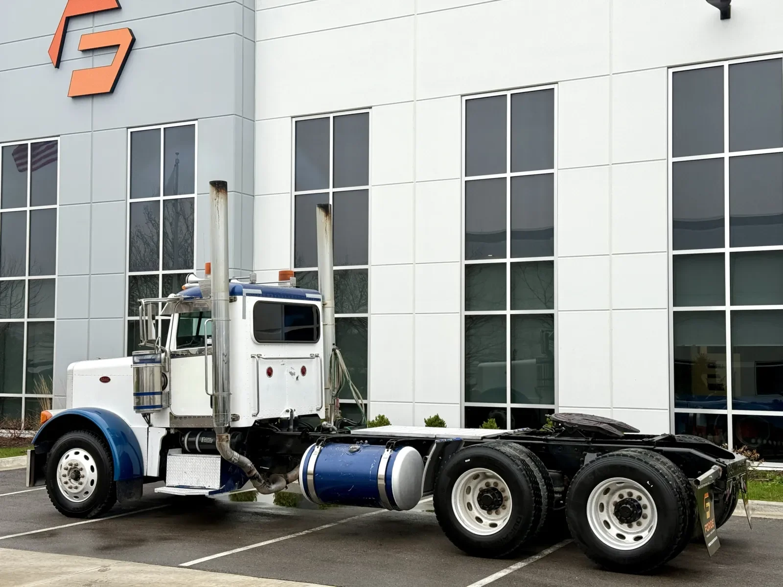 2007 Peterbilt 379 in New Lenox, IL — photo 6
