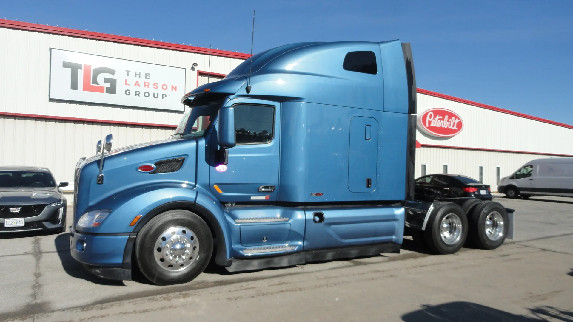2022 Peterbilt 579 - image 1