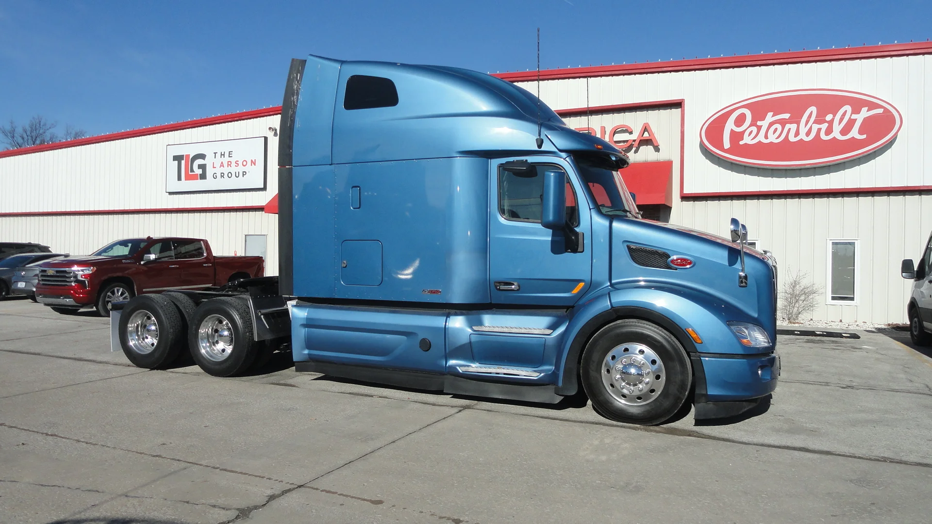 2022 Peterbilt 579 - image 2