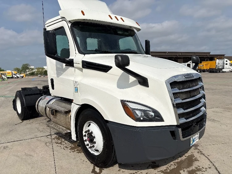 2020 Freightliner Cascadia in Fort Worth, TX