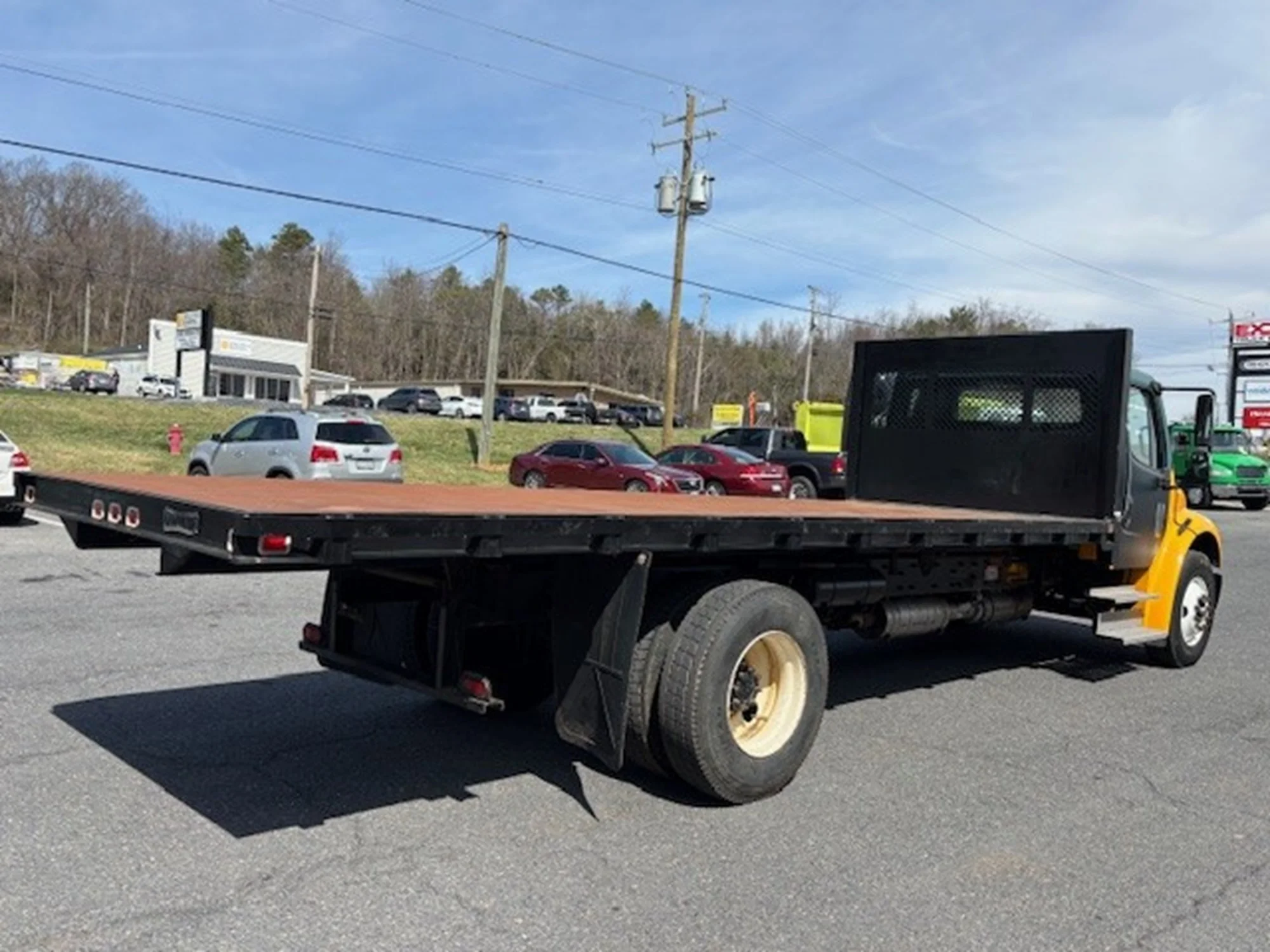 2017 Freightliner M2 106 - image 5