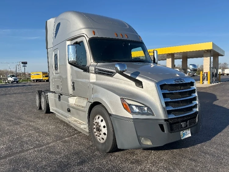 2020 Freightliner Cascadia in La Porte, IN