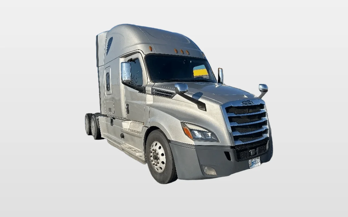 2020 Freightliner Cascadia - image 1