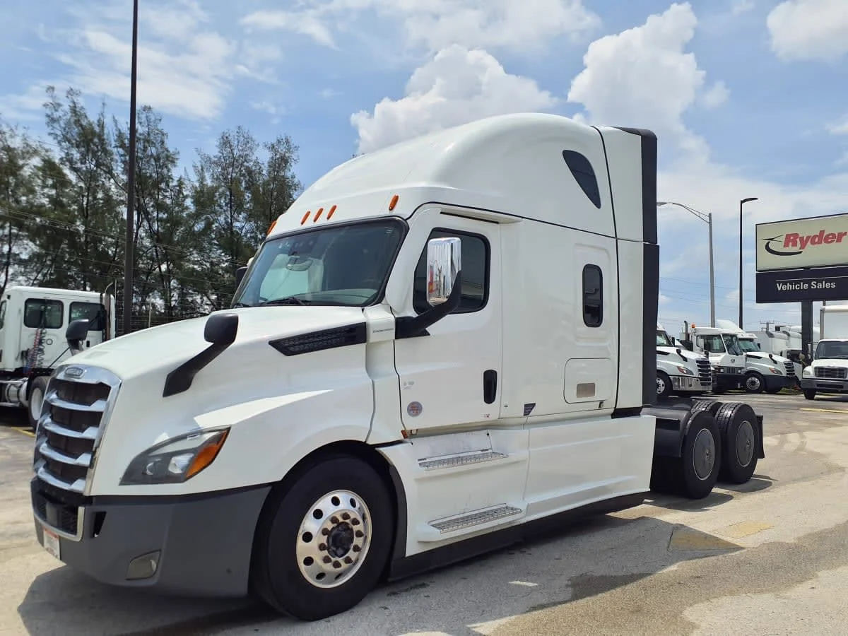 2023 Freightliner Cascadia
