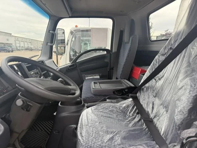2026 Isuzu NRR — photo 12