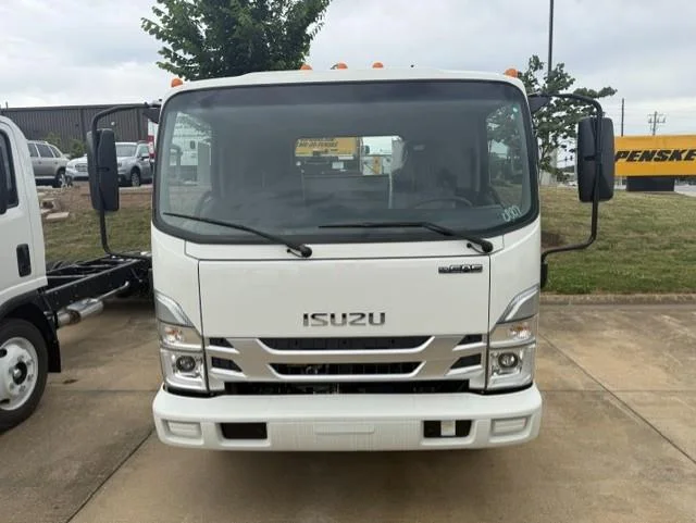 2026 Isuzu NRR — photo 2