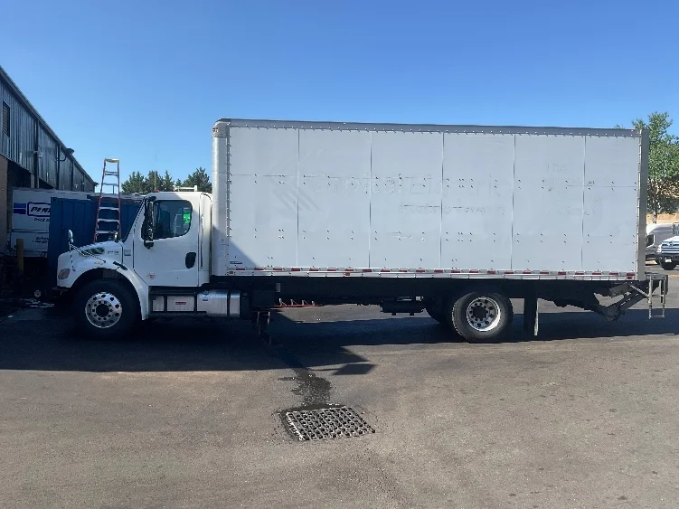 2019 Freightliner eM2 in Capitol Heights, MD — photo 4