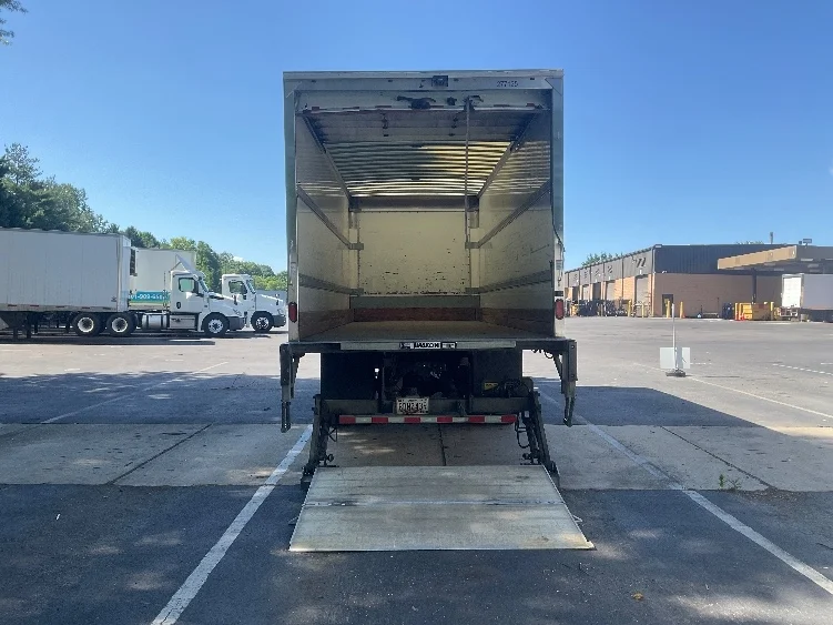 2019 Freightliner eM2 in Capitol Heights, MD — photo 9