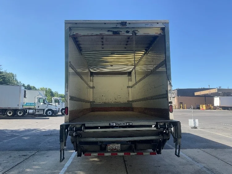 2019 Freightliner eM2 in Capitol Heights, MD — photo 8