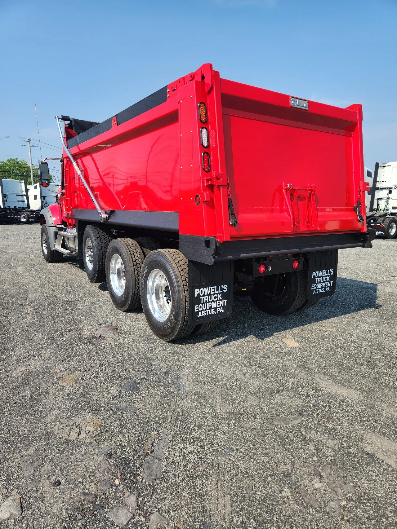 2027 Mack Granite in Dunmore, PA — photo 4