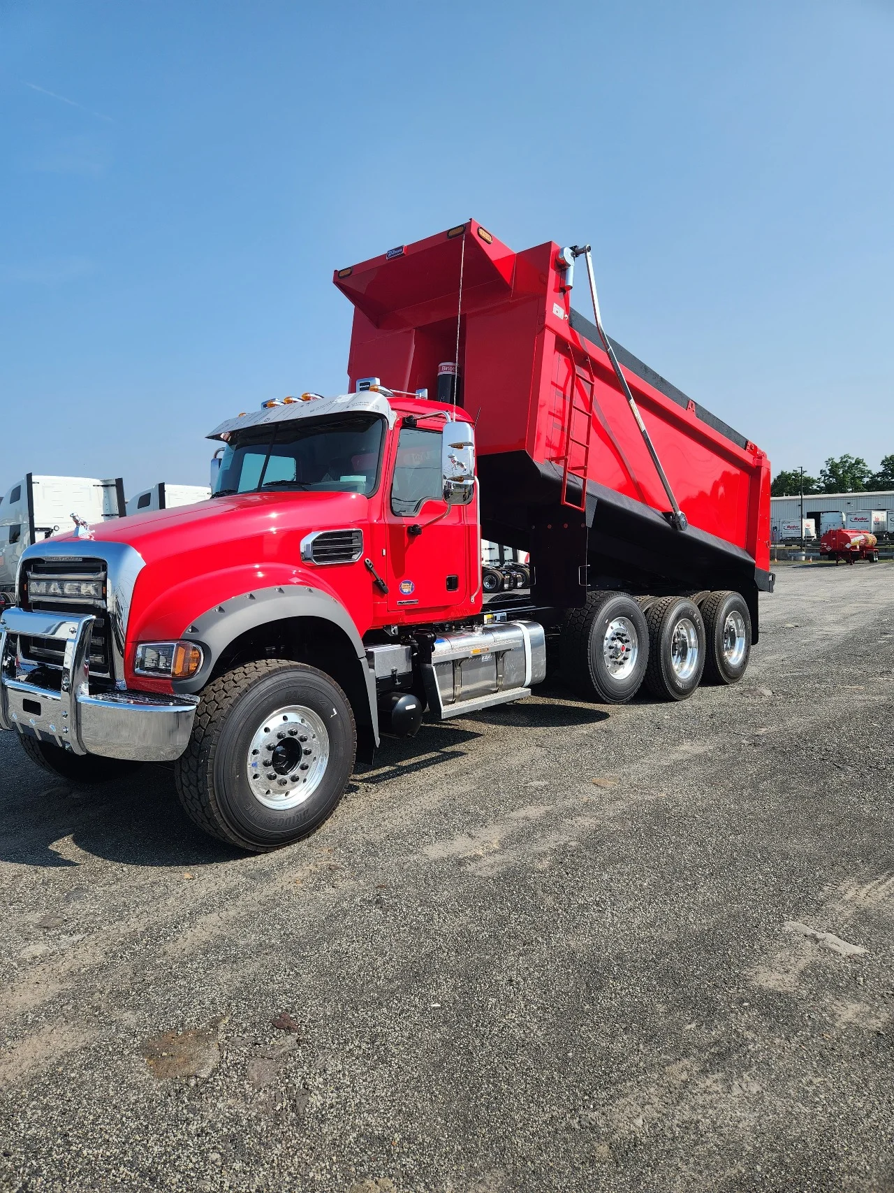 2027 Mack Granite in Dunmore, PA — photo 9