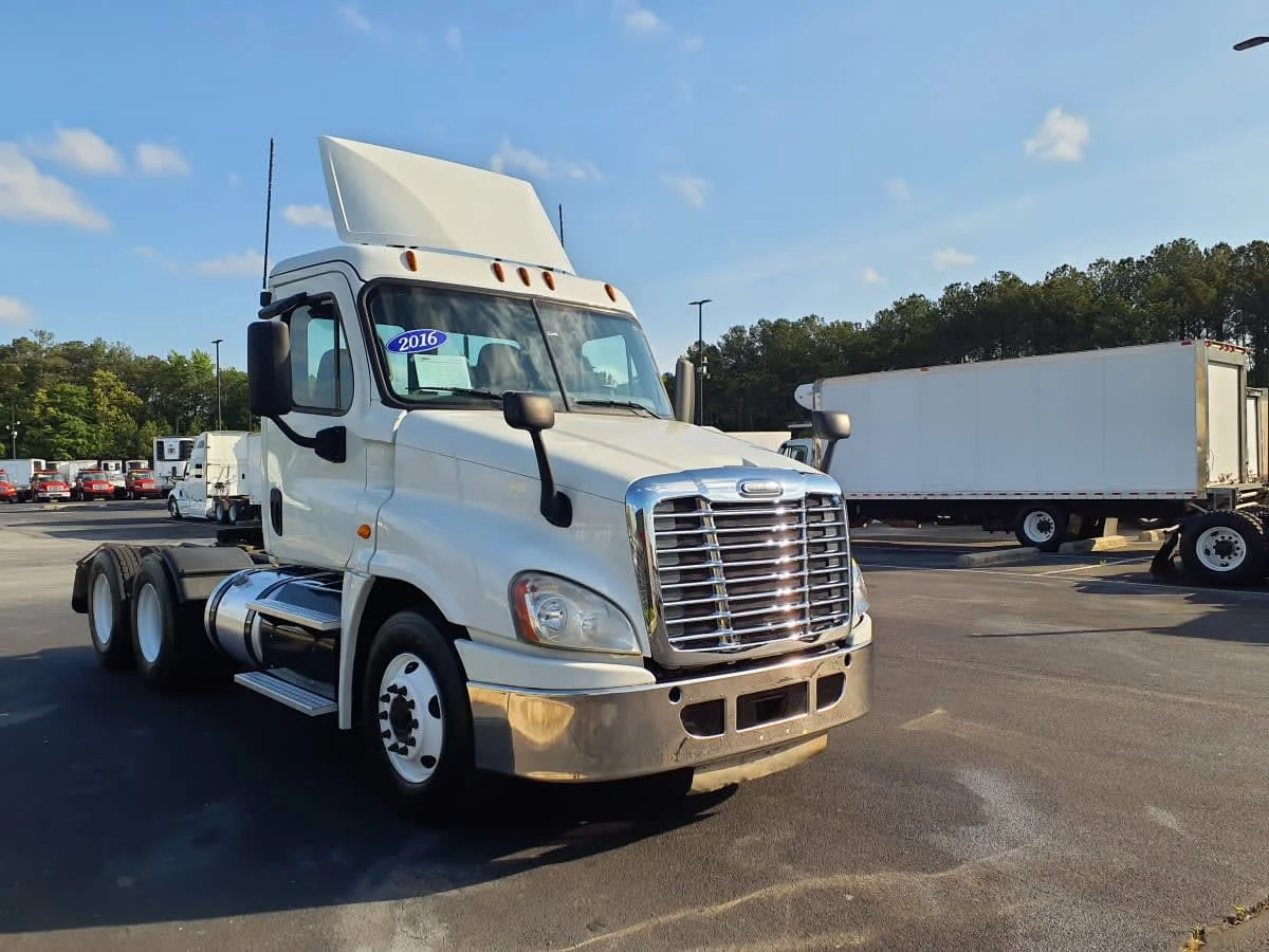 2016 Freightliner Cascadia in Atlanta, GA