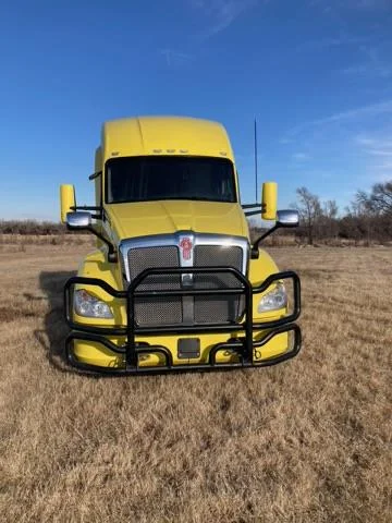 2021 Kenworth T680 - image 9