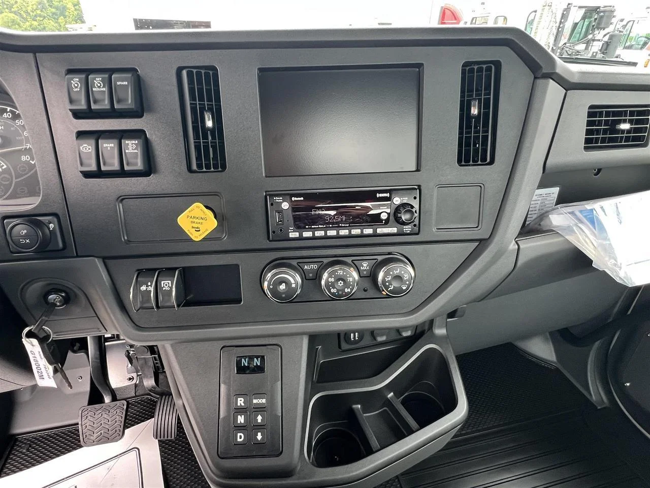 2026 Peterbilt 536 in Rochester, MN — photo 10