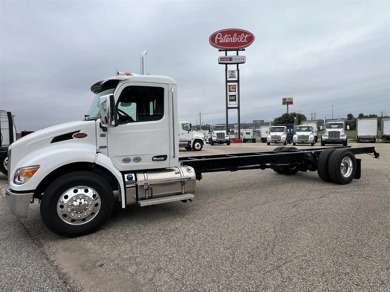 2026 Peterbilt 536 in Rochester, MN — photo 3