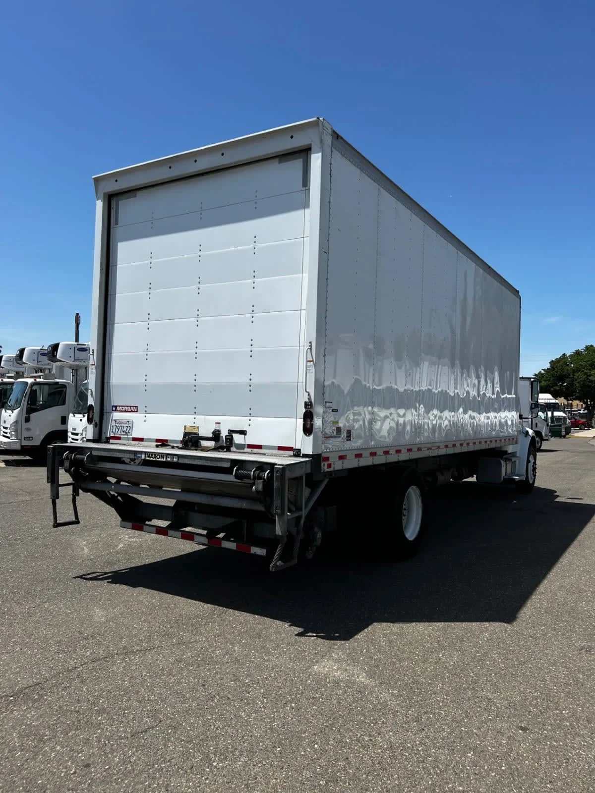 2021 Freightliner M2 106 - image 4