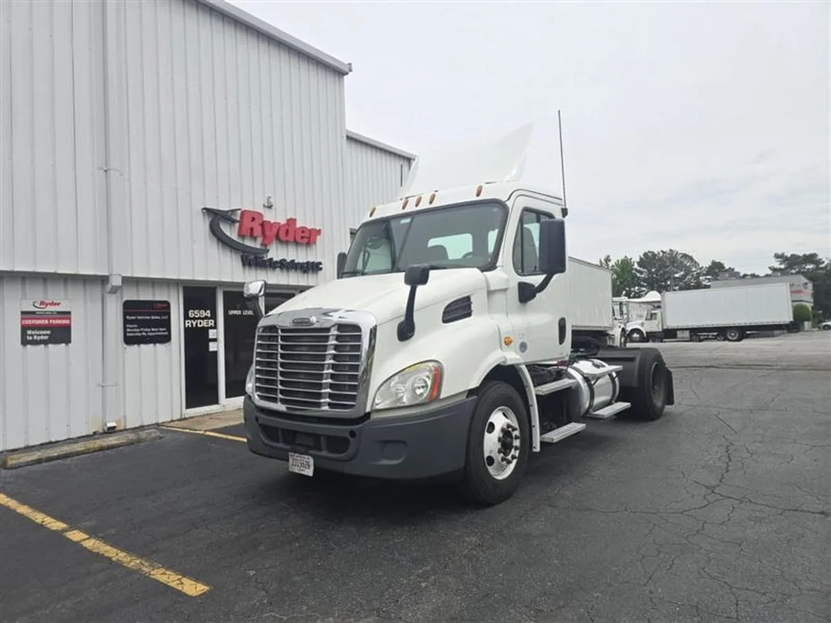 2016 Freightliner Cascadia in Doraville, GA — photo 3