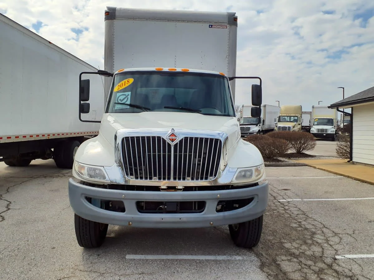 2018 International 4300 in O'fallon, MO — photo 2