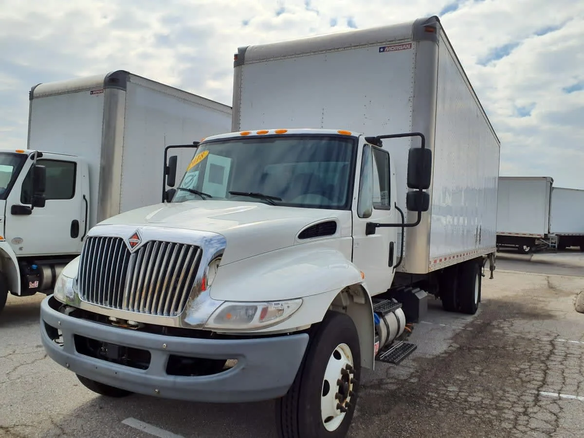 2018 International 4300 in O'fallon, MO