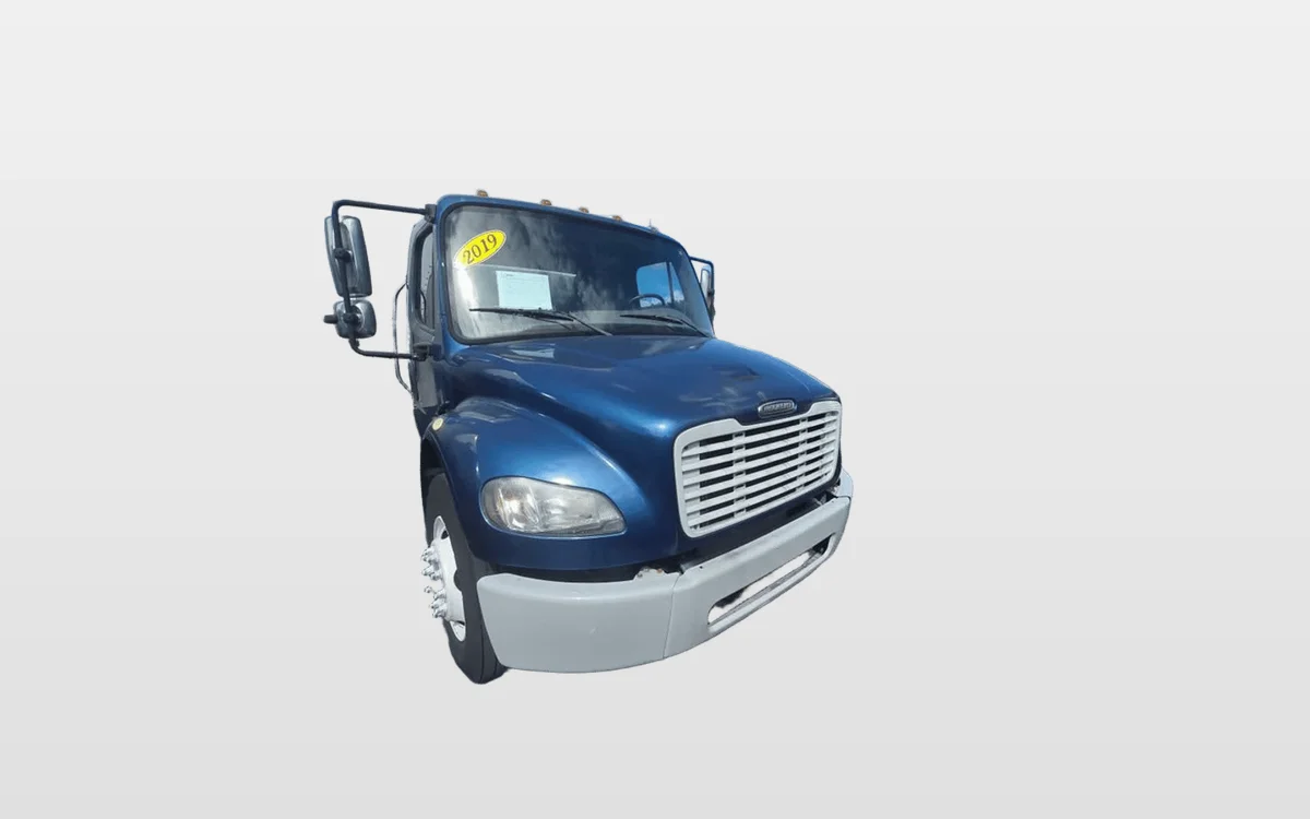 2019 Freightliner M2 106 - image 1
