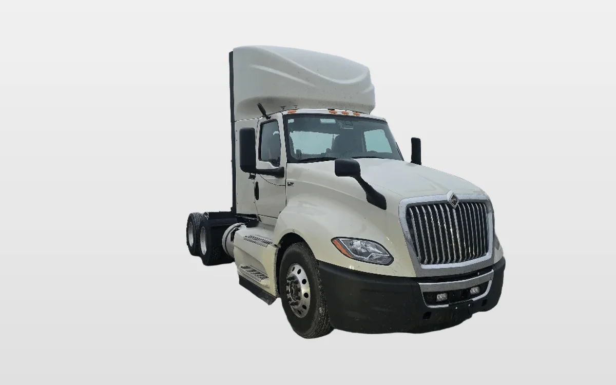 2023 International LT - image 1