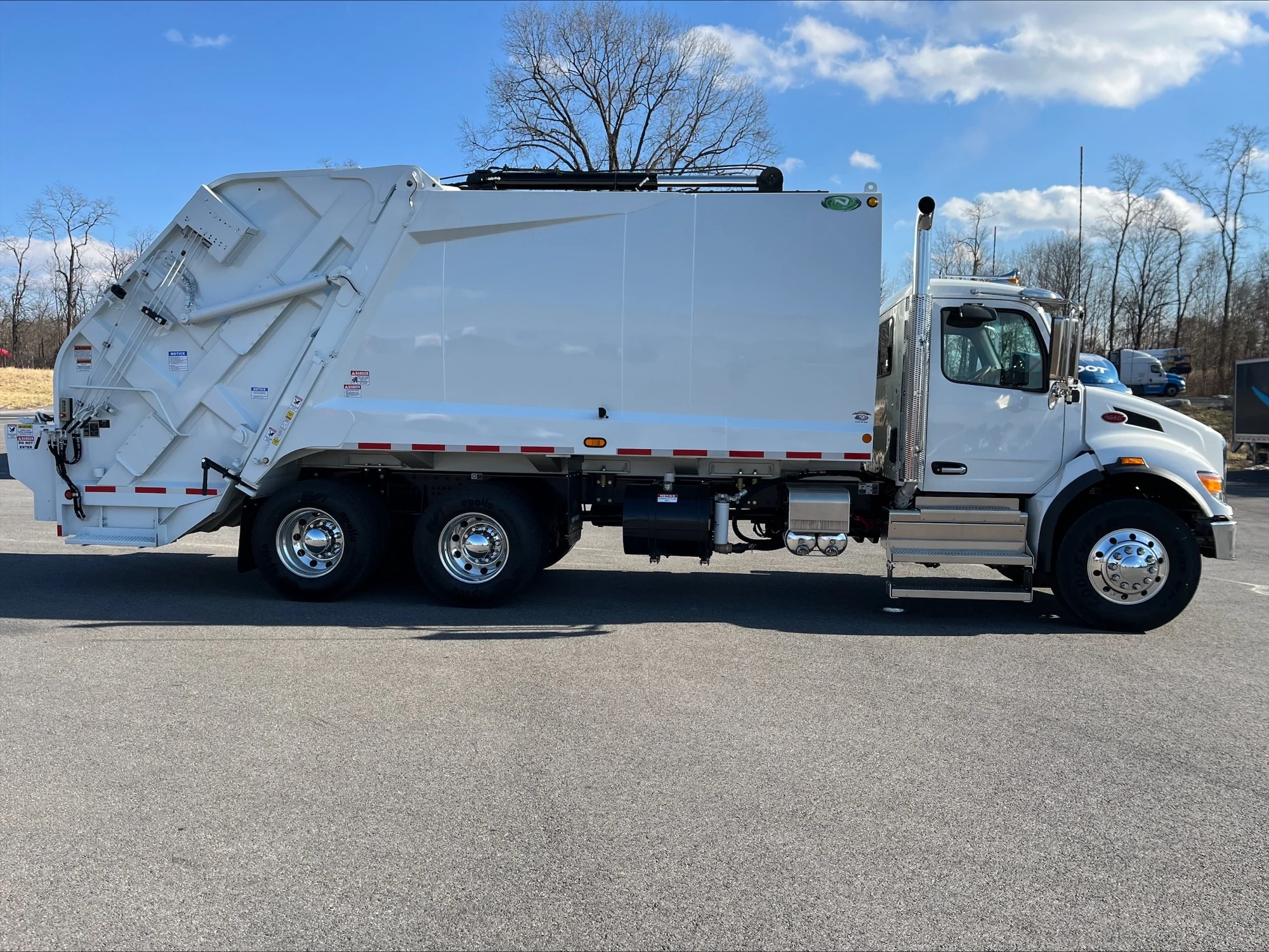 2025 Peterbilt 548 in Landover, MD — photo 8