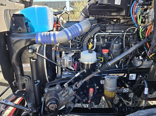 2021 Peterbilt 579 in MS — photo 10