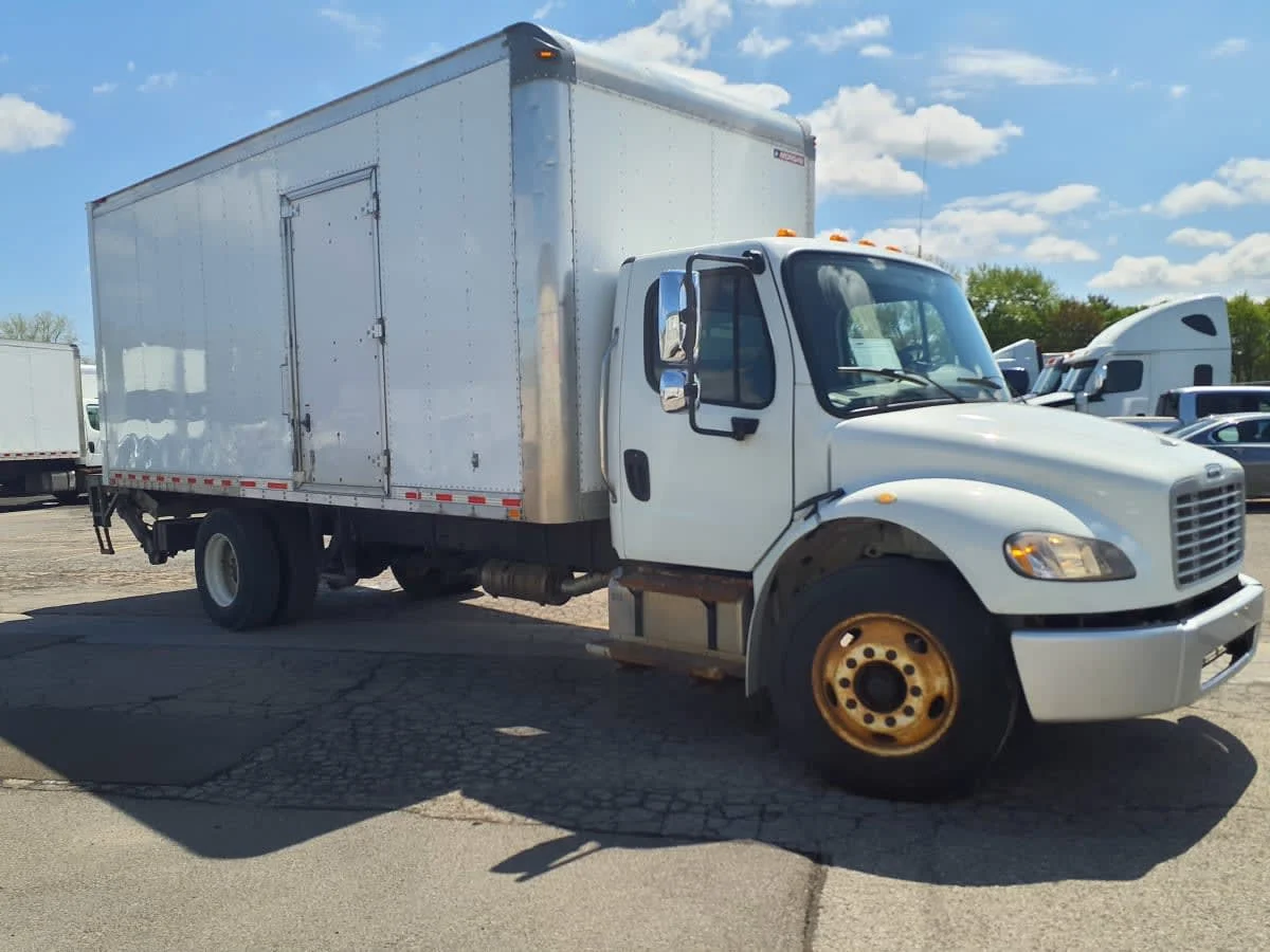 2019 Freightliner M2 106 in Syracuse, NY — photo 3