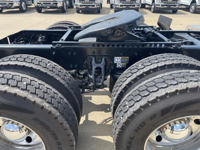 2021 Peterbilt 579 - image 8