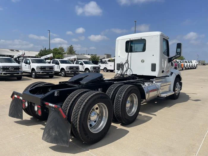 2021 Peterbilt 579 - image 10