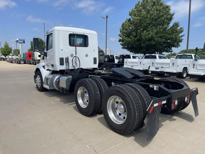 2021 Peterbilt 579 - image 12