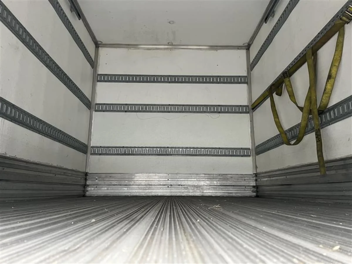 2017 Isuzu NPR - image 8