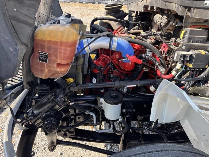 2020 International MV - image 14