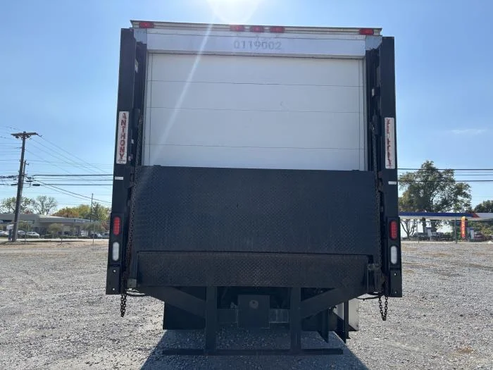 2020 International MV - image 8