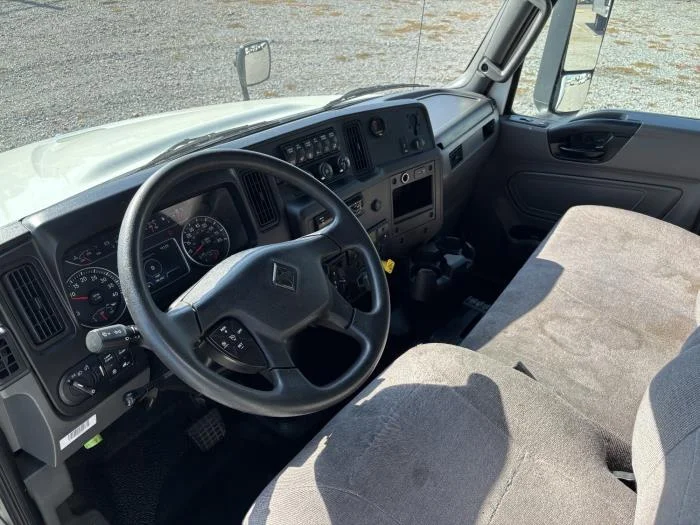 2020 International MV - image 19