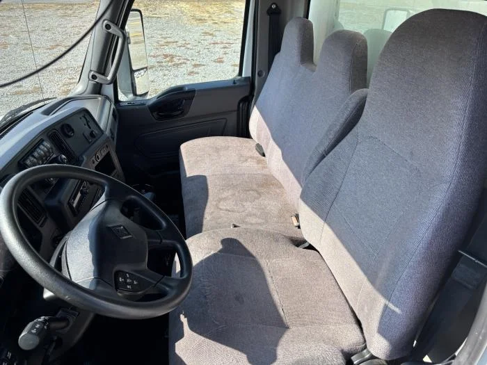 2020 International MV - image 22