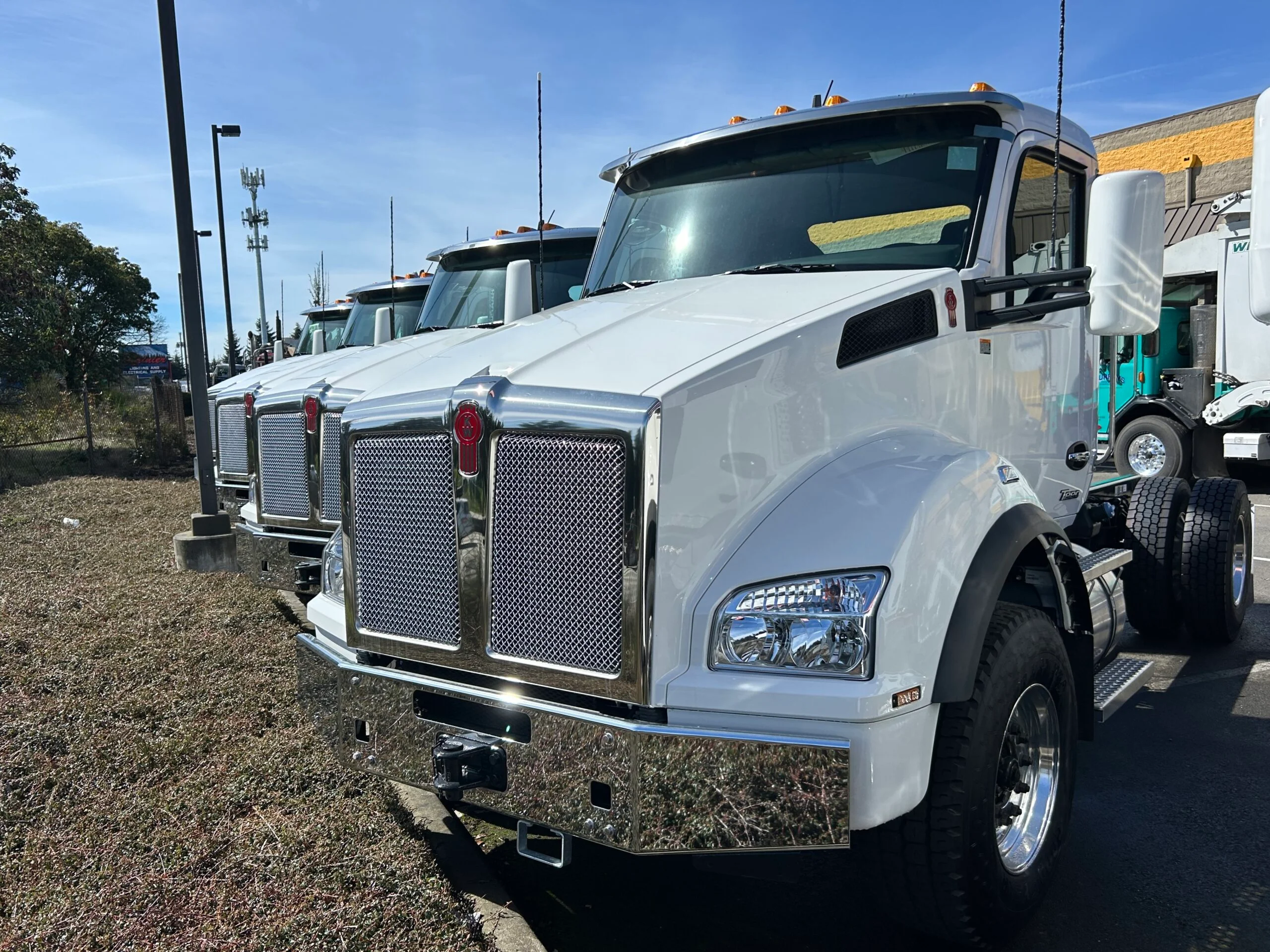 2025 Kenworth T880 in Lakewood, WA