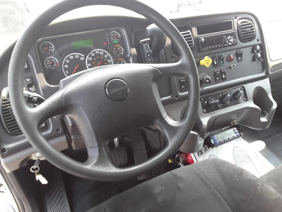 2019 Freightliner M2 106 in Pittsburgh, PA — photo 13